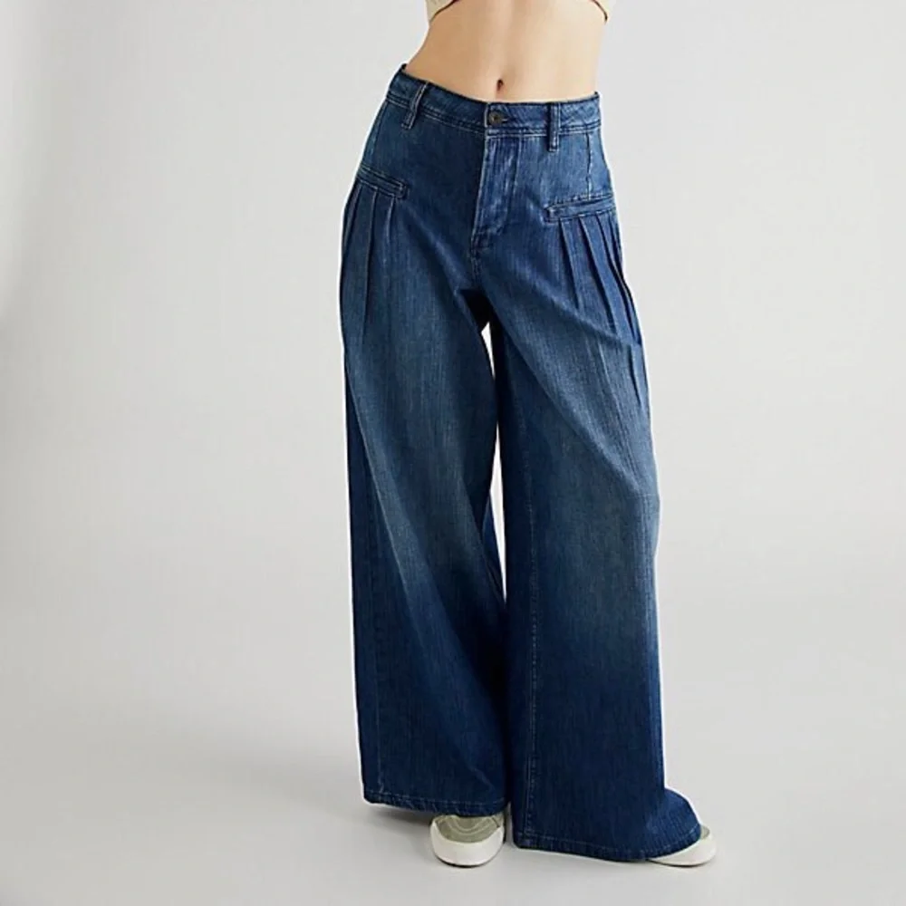 NWOT Free People Charlie Wide Leg Jeans